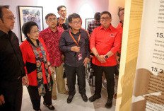  Megawati Hadiri Pameran Meretas Jalan Demokrasi